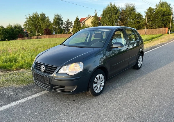 Volkswagen Polo cena 14700 przebieg: 151000, rok produkcji 2009 z Wadowice małe 154